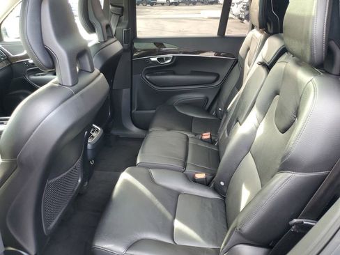 Used 2018 Volvo XC90 T6 Momentum w/ Convenience Package image 10