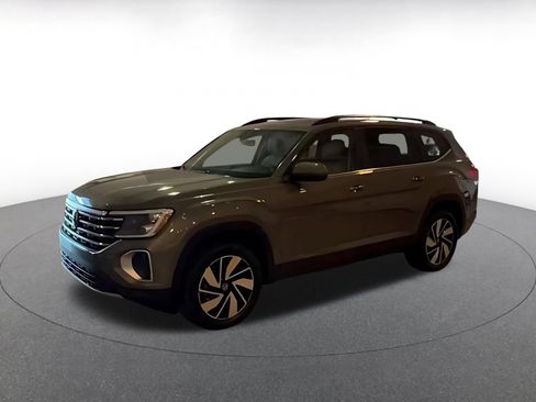 Used 2026 Volkswagen Atlas SE FWD image 6