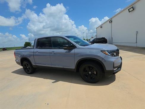 Used 2022 Honda Ridgeline Black Edition image 5