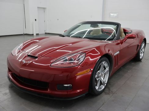 Used 2011 Chevrolet Corvette Grand Sport w/ Preferred Equipment Group RWD image 68