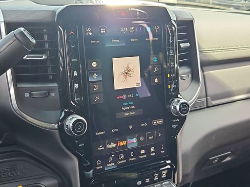 New 2026 RAM 2500 Laramie AWD/4WD image 22