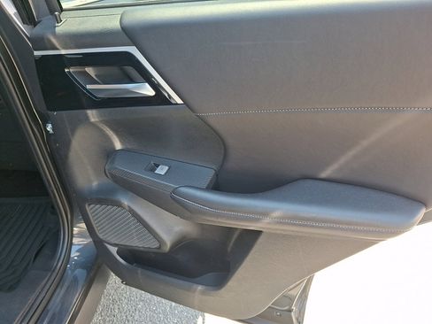 Used 2024 Mitsubishi Outlander SE AWD/4WD image 18