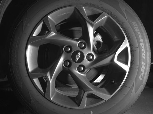 Used 2025 Chevrolet Trax LT w/ LT Convenience Package image 14