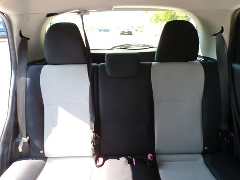 Used 2014 Toyota Yaris LE FWD image 19