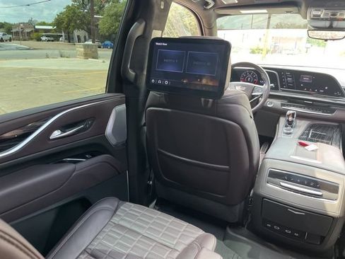 Used 2023 Cadillac Escalade V AWD/4WD image 41