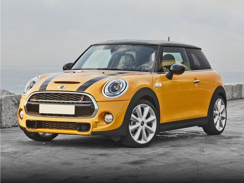 Used 2018 MINI Cooper S FWD image 1