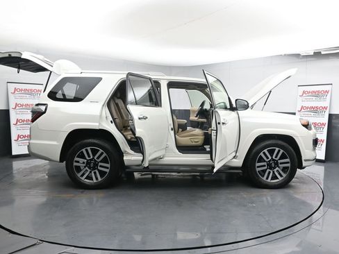 Used 2018 Toyota 4Runner Limited image 43