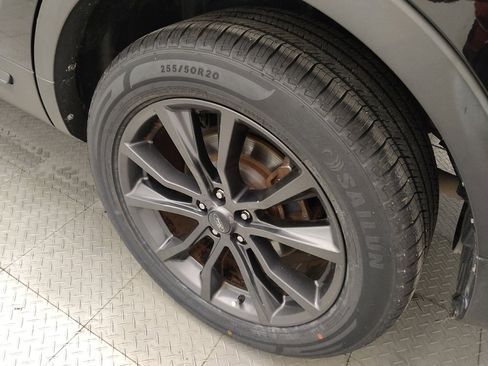Used 2018 Ford Explorer XLT w/ Equipment Group 202A FWD image 31