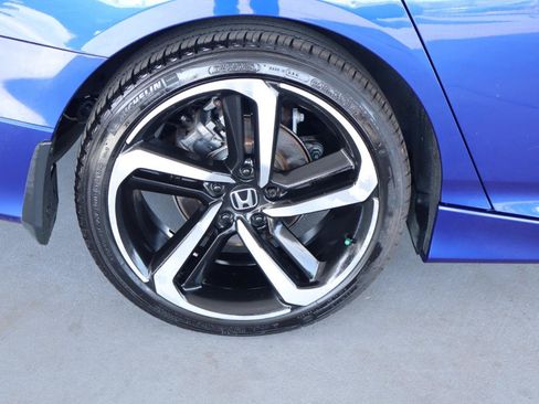 Used 2018 Honda Accord Sport image 5