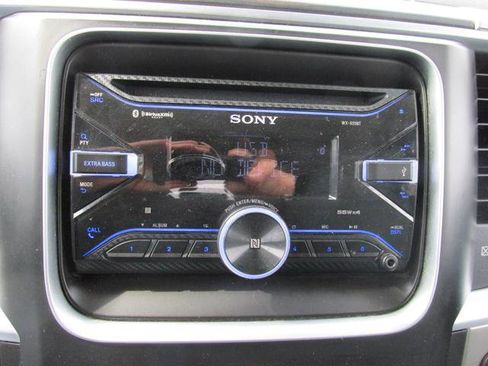 Used 2014 RAM 1500 Classic SLT image 11