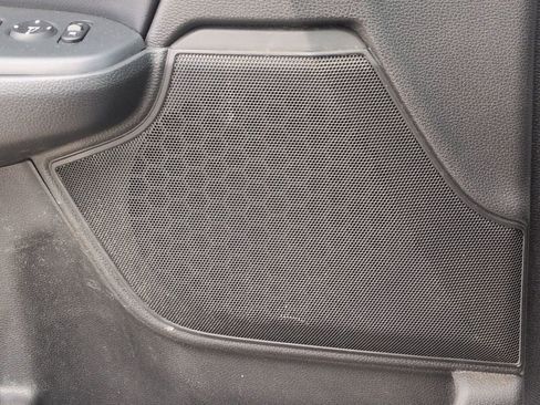 Used 2018 Honda CR-V Touring image 32