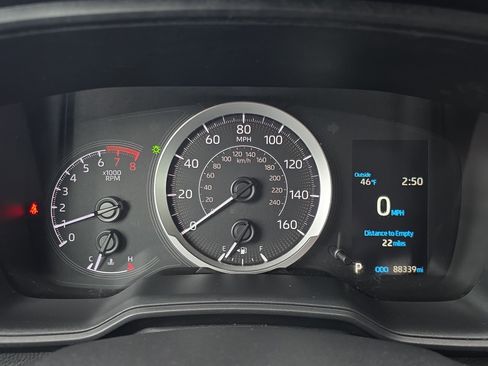 Used 2021 Toyota Corolla LE image 17