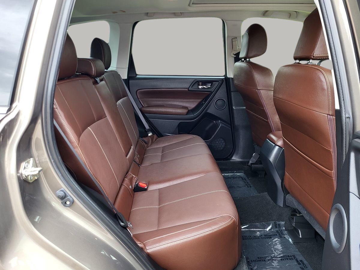 Used 2018 Subaru Forester 2.5i Touring AWD/4WD image 18