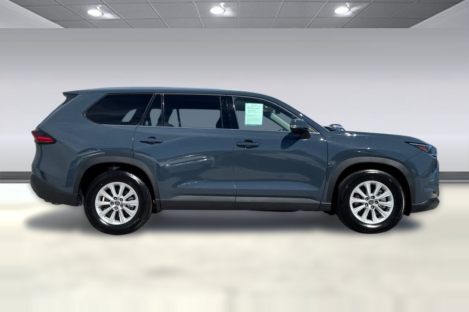 Used 2026 Toyota Grand Highlander FWD image 8