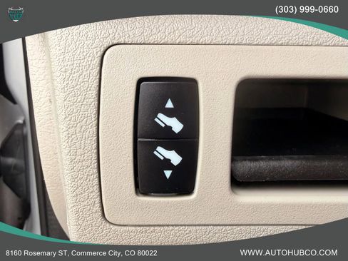 Used 2008 Jeep Commander Overland image 29