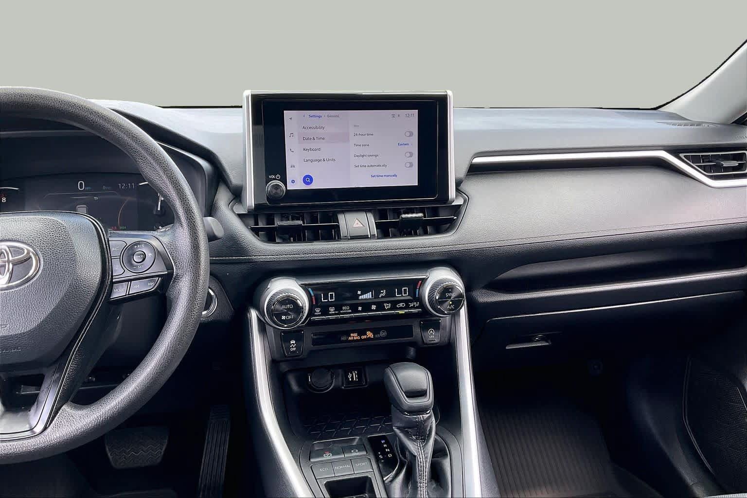 Used 2025 Toyota RAV4 XLE FWD image 7