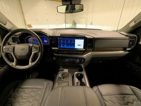 Used 2025 Chevrolet Silverado 1500 RST w/ Convenience Package II image 29