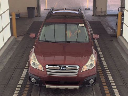 Used 2014 Subaru Outback 2.5i Premium w/ Moonroof Package image 2