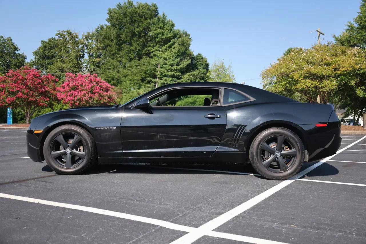 Used 2013 Chevrolet Camaro LS RWD image 2