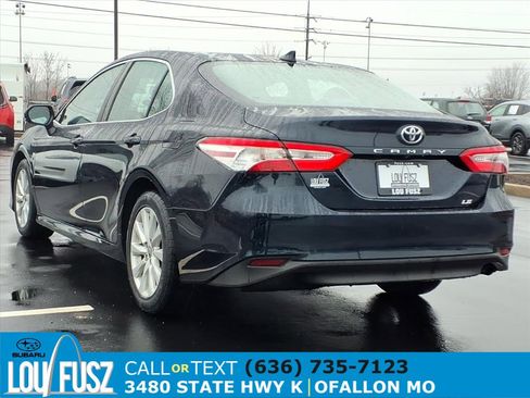 Used 2020 Toyota Camry LE image 5