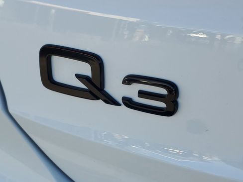 Used 2025 Audi Q3 2.0T Premium w/ Black Optic Sport Package image 6