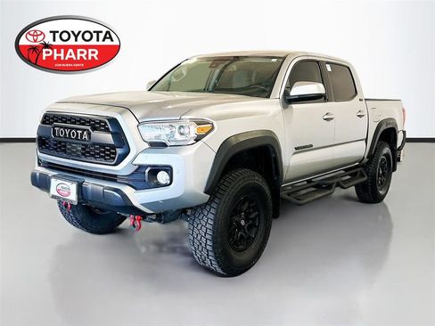 Used 2022 Toyota Tacoma SR5 AWD/4WD image 1