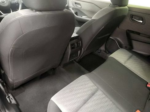 Used 2023 Nissan Rogue SV FWD image 25
