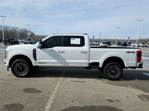 Used 2025 Ford F250 Platinum image 4