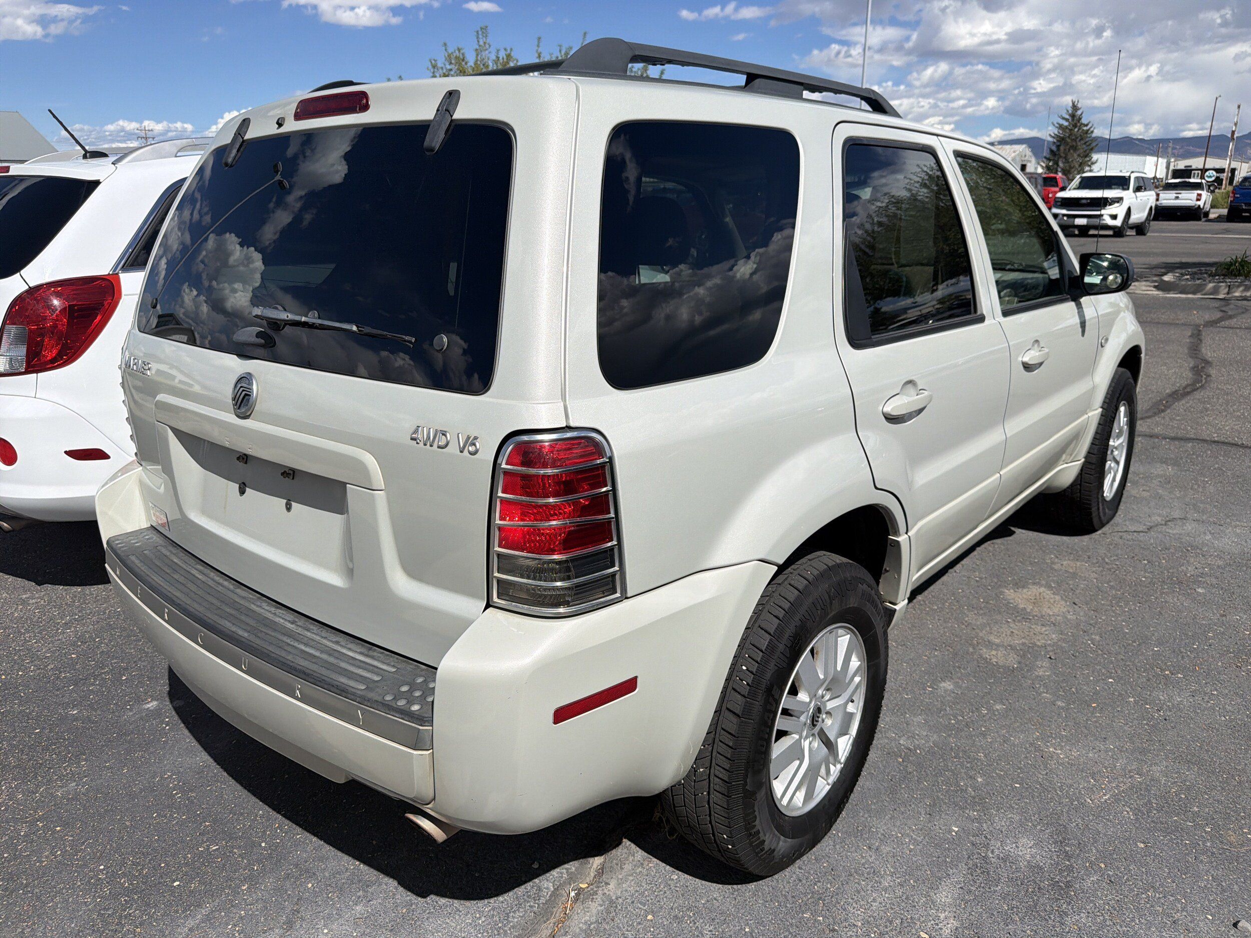 Used 2007 Mercury Mariner Luxury AWD/4WD image 5