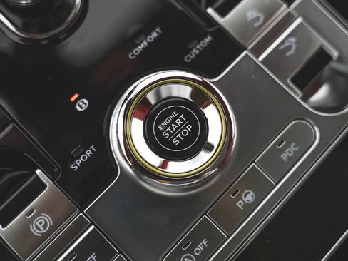 Used 2024 Bentley Continental GT image 7