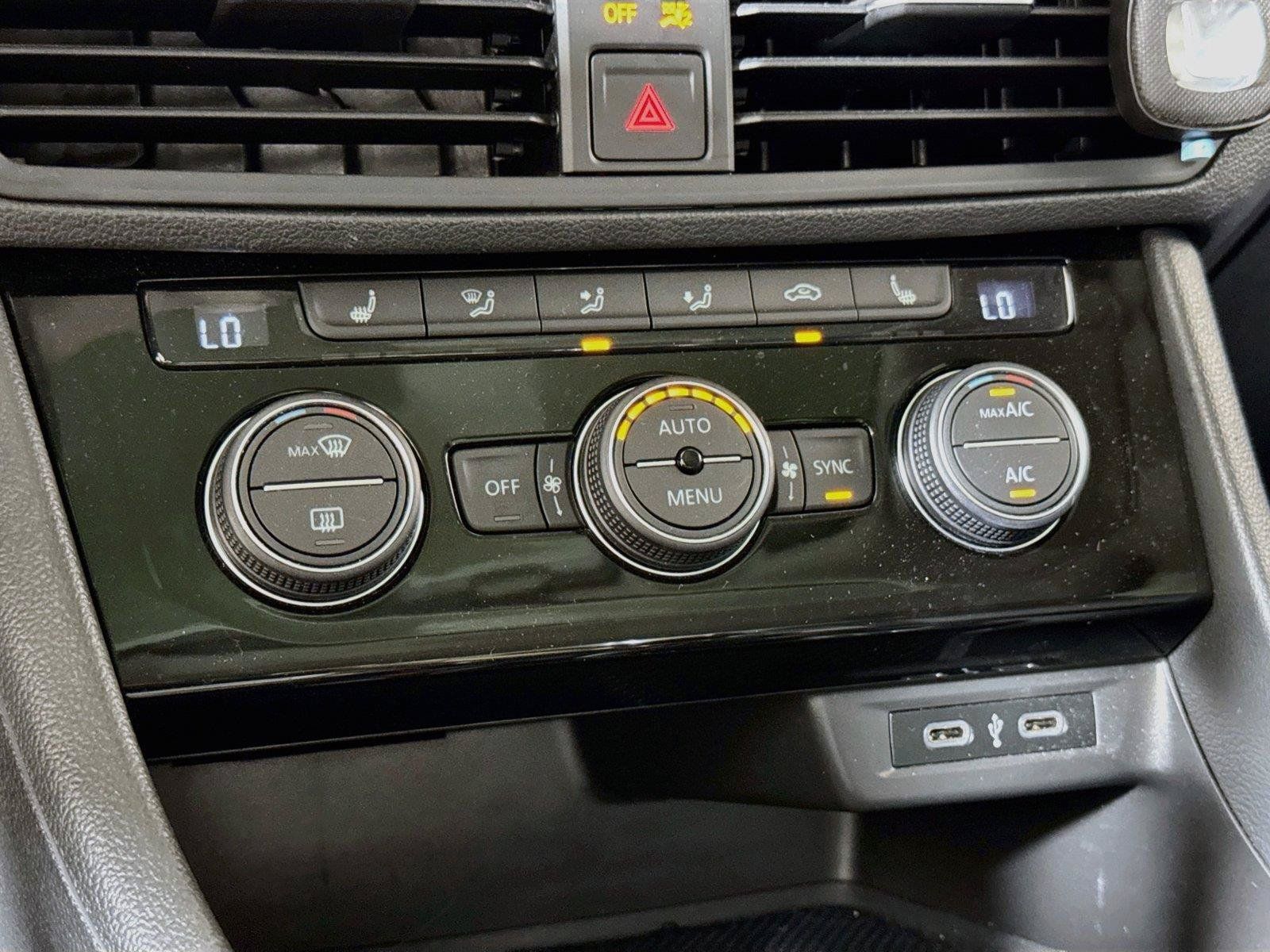 Used 2022 Volkswagen Jetta SE FWD image 13