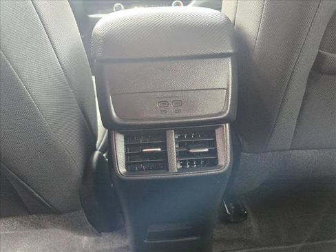 Used 2026 Chevrolet Equinox LT AWD/4WD image 18