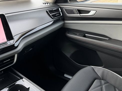 New 2026 Volkswagen Atlas Peak Edition image 35