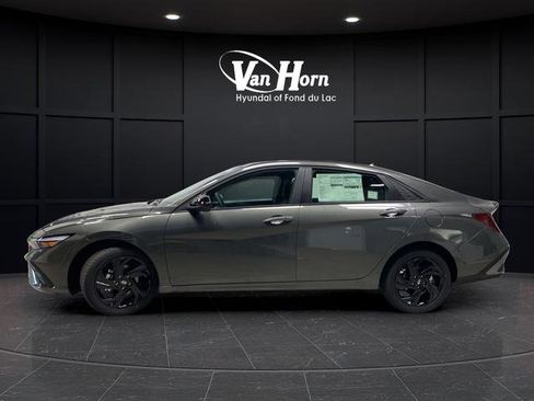 New 2026 Hyundai Elantra Sport FWD image 4