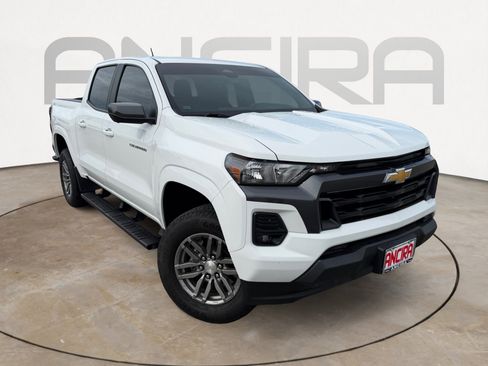 Used 2024 Chevrolet Colorado LT w/ LT Convenience Package II RWD image 4