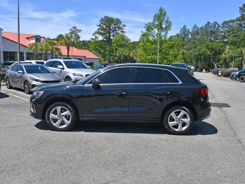 Used 2020 Audi Q3 2.0T Premium AWD/4WD image 2