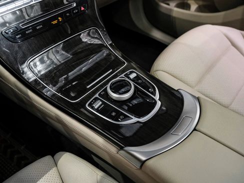 Used 2017 Mercedes-Benz GLC 300 image 20