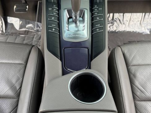 Used 2011 Porsche Panamera RWD image 21