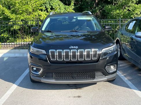 Used 2019 Jeep Cherokee Limited FWD image 2