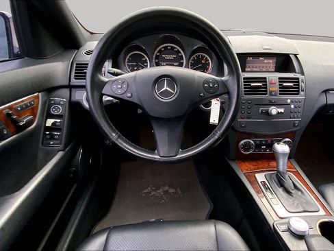 Used 2010 Mercedes-Benz C 300 4MATIC Sedan image 5