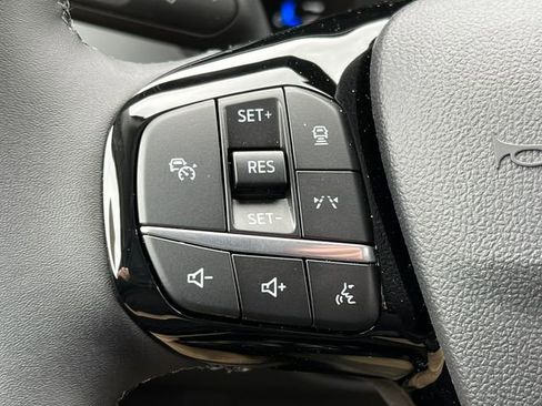 New 2024 Ford Escape SE FWD image 15