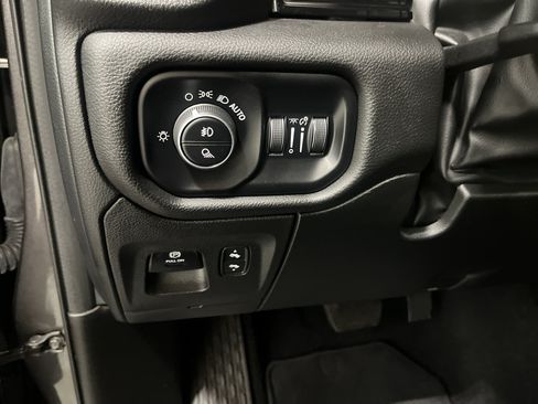 Used 2025 RAM 1500 Laramie w/ Night Edition AWD/4WD image 32