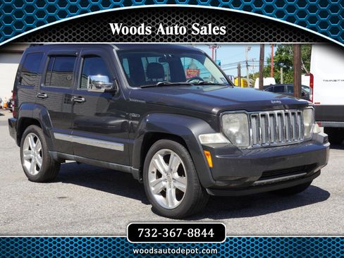 Used 2011 Jeep Liberty Sport image 1