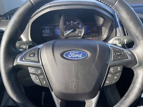Used 2023 Ford Edge Titanium image 24