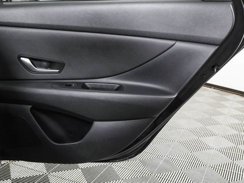 Used 2021 Hyundai Elantra SEL FWD image 41