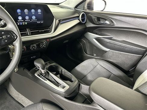 Used 2025 Chevrolet Trax LS w/ Driver Confidence Package image 36