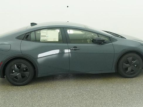 New 2026 Toyota Prius Plug-In Hybrid FWD image 21