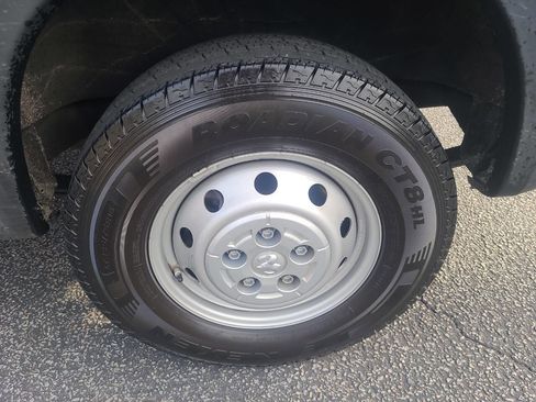 Used 2022 RAM ProMaster 2500 w/ Driver Convenience Group image 13