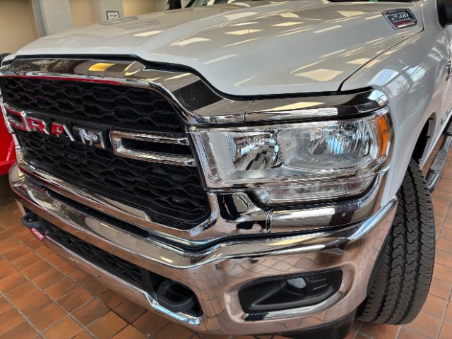 Used 2024 RAM 2500 Big Horn AWD/4WD image 9