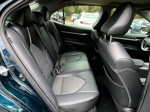 Certified 2021 Toyota Camry SE w/ Convenience Package image 38
